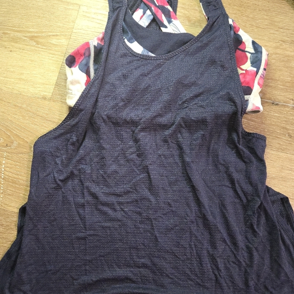 Lululemon Women's Navy Blue Racerback Tank Top - Picture 2 of 9